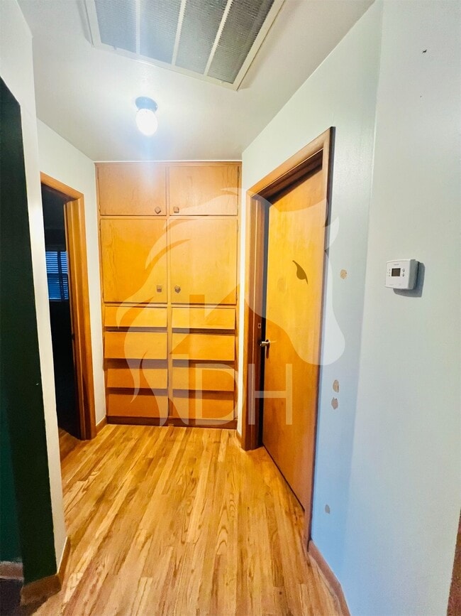 Photo - "Charming 4-Bedroom Home with Beautiful Hardwood Floors on South Harding Street!"