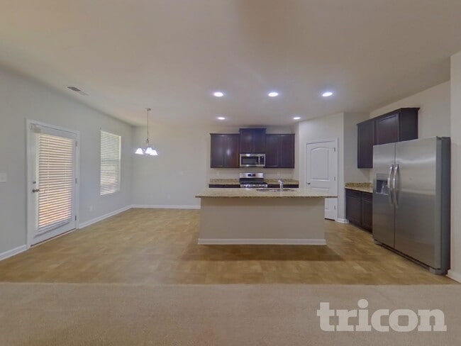 Photo - 64 Ledford Way