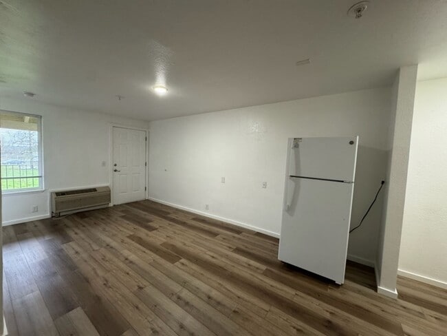 Photo - Nice studio apartment *ALL utilities included