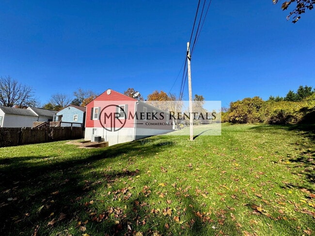 Photo - 1987 McVeigh Ave