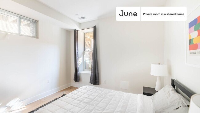 Room in Shared 3 bed/2.5 bath home in Columbia Heights