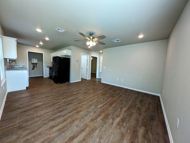 Living Room - 1301 Houston St