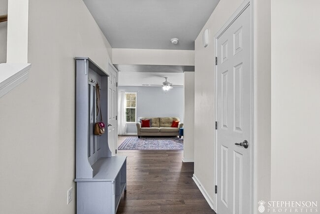 Photo - 3 bed 2.5 bath fenced yard