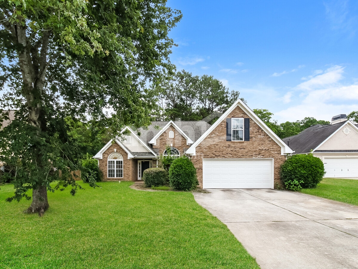 Photo - 205 Yardsley Dr