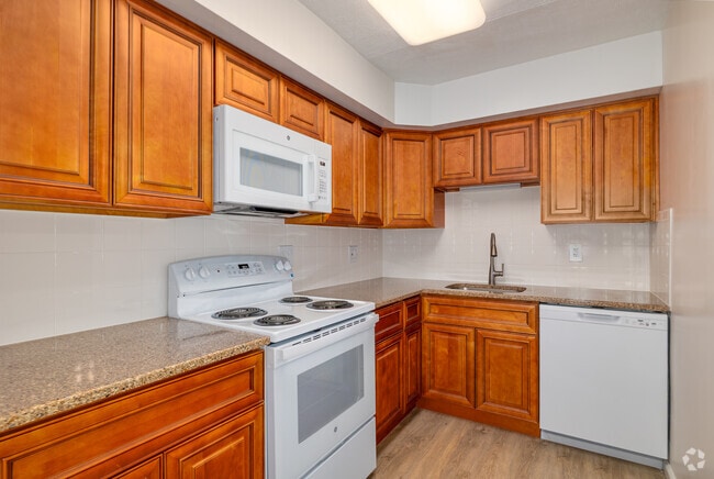 2BR, 1BA - 1,376SF - Kitchen