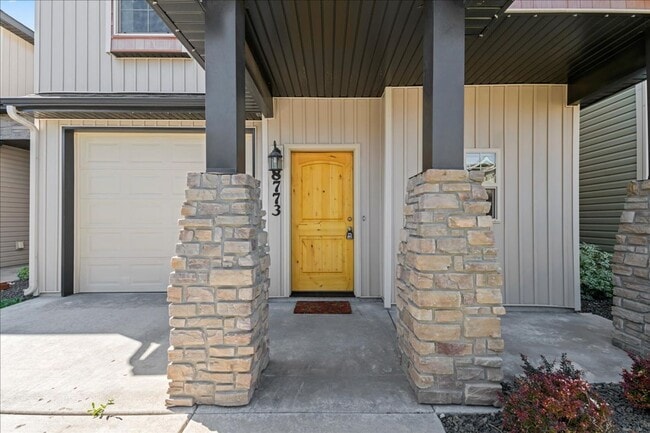 Photo - Centrally Located 3 Bedroom 2.5 Bathroom Home