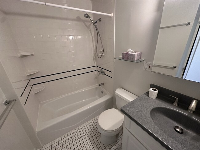 Photo - 36 Undine Rd Unidad 1