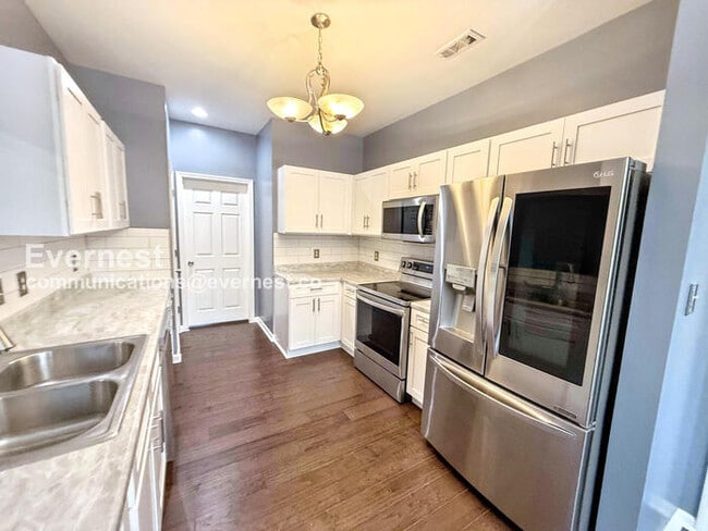 Photo - 248 Bentmoor Ln