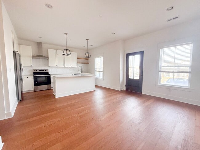 Photo - 4-Bedroom HOA Townhome with Pool Access Near Downtown Cookeville