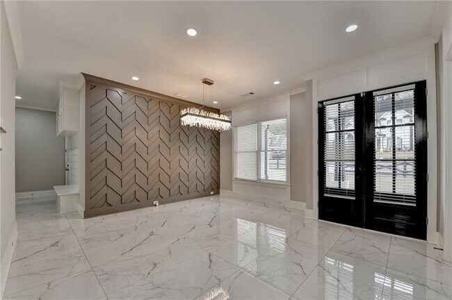 Photo - 960 Nours Cir SE