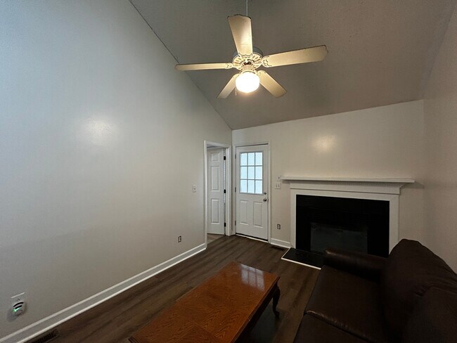 Room in Townhome on Oakland Hills Way