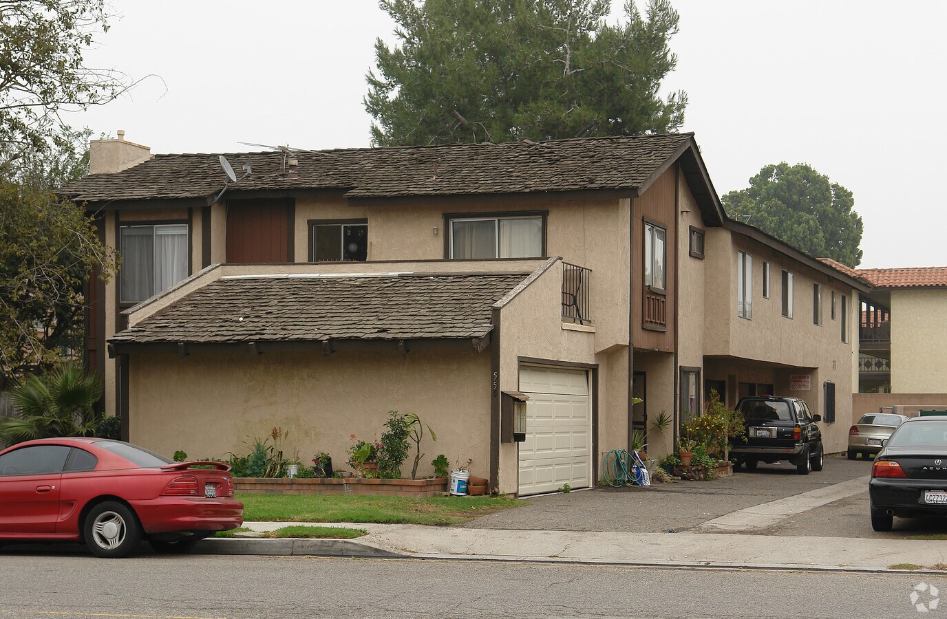 Photo - 555 S Parker St Apartments