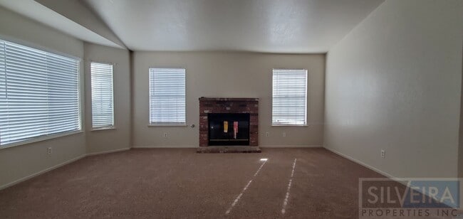 Photo - Gated Community 3 Bedroom 2 Bath in Preisker Gardens!