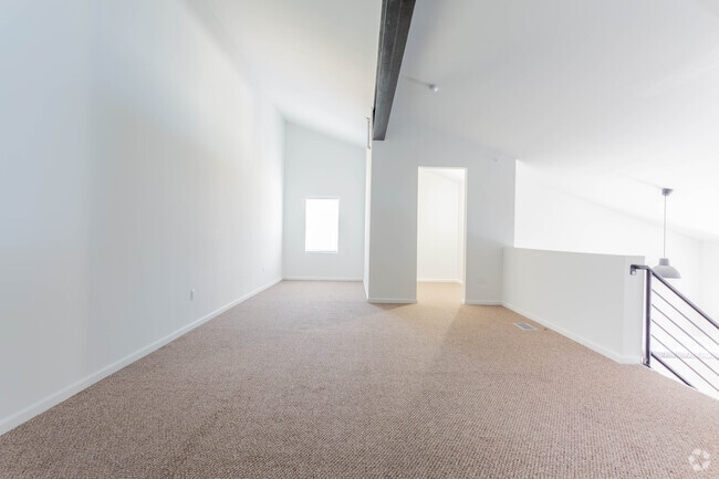 2BR, 2BA, Loft_1750SF
