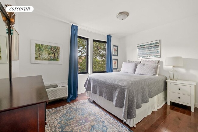 Photo - 138 Seeley St