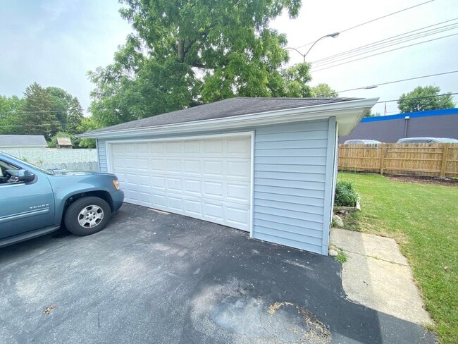 Photo - 609 Gascoigne Dr