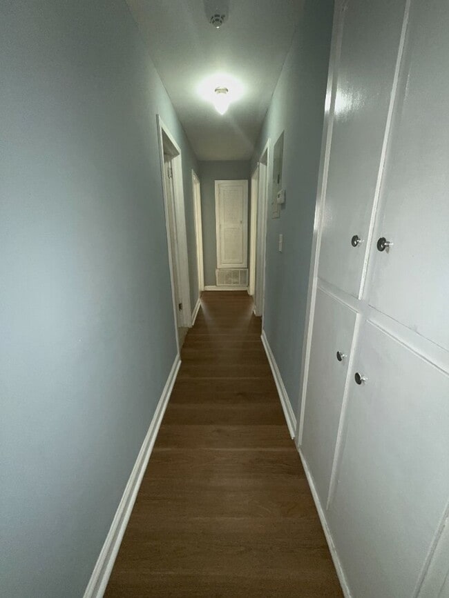 Photo - 2476 Blan St