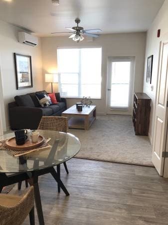 Photo - Vintage At The Crossings