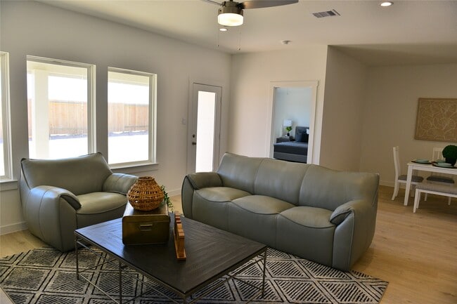 Photo - 31719 Carlisle Cv Ct