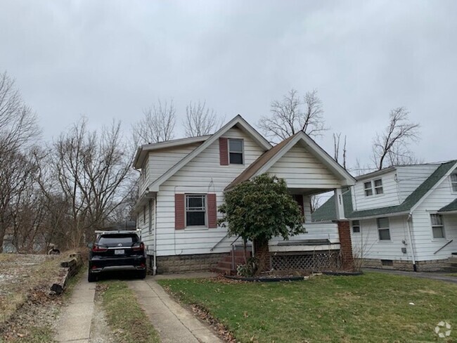 Building Photo - YOUNGSTOWN SOUTH 3 BEDROOM HOME