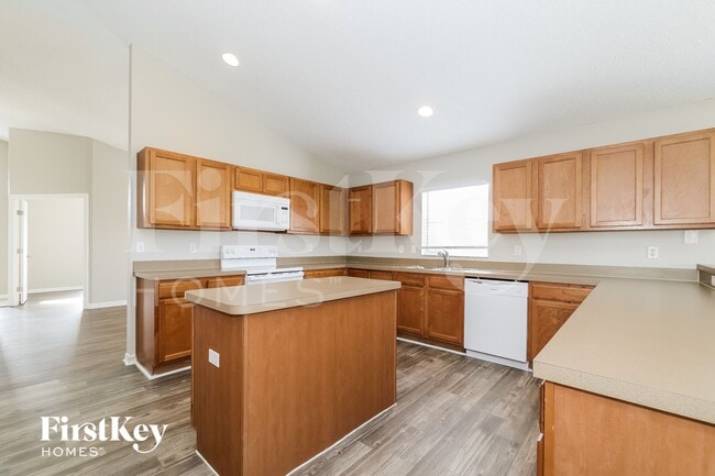 Photo - 984 Alsace Dr