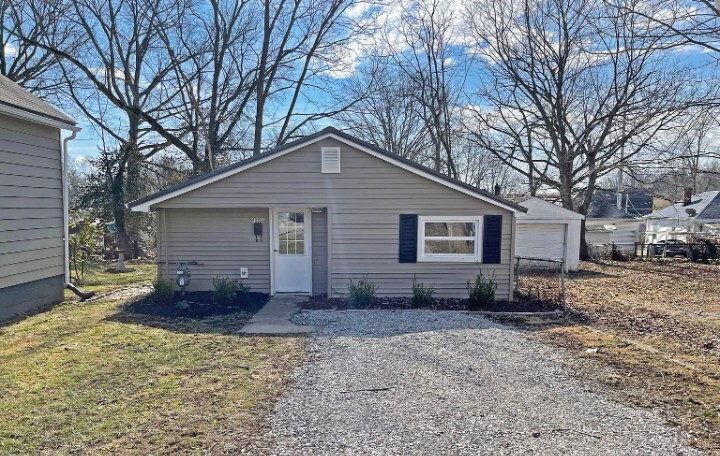 Photo - 369 Massie Ave