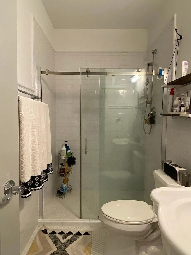 Photo - 2157 W Adams St Unit 1