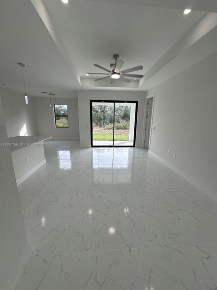 Photo - 4624 Connie Ave N