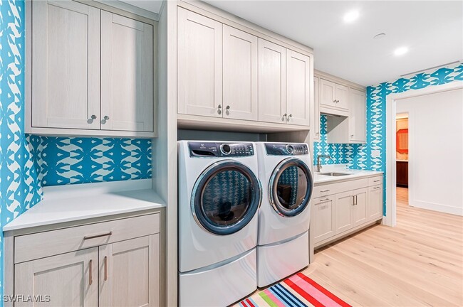 Building Photo - 13945 Old Coast Rd Unit 905