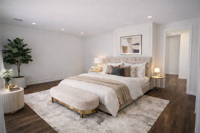 Photo - 18919 Gault St