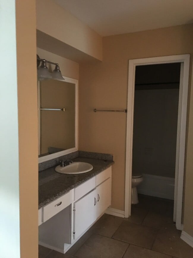 Photo - 1 bed/ 1 bath second floor condo Unit 102