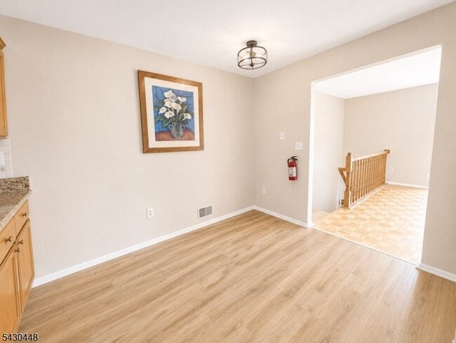 Photo - 774 Sassafras Ct
