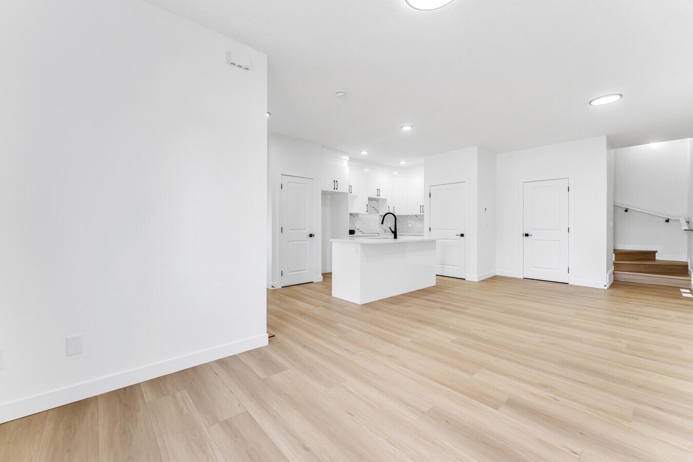 Photo - 10631-BS148 148 St NW Unit 2