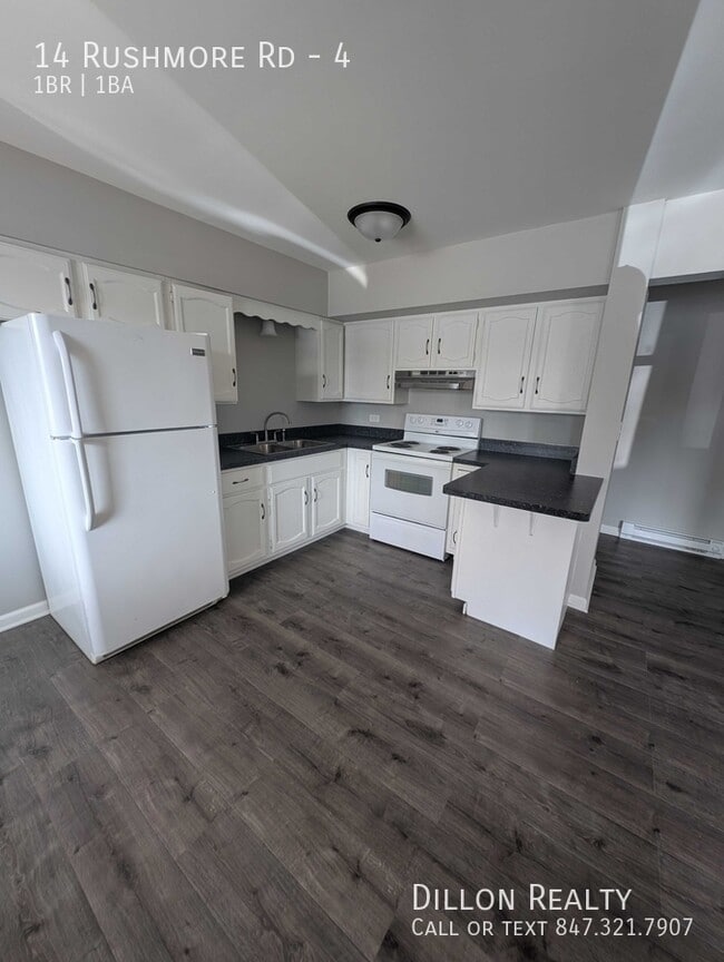 Building Photo - 14 Rushmore Rd Unit 4 Rental
