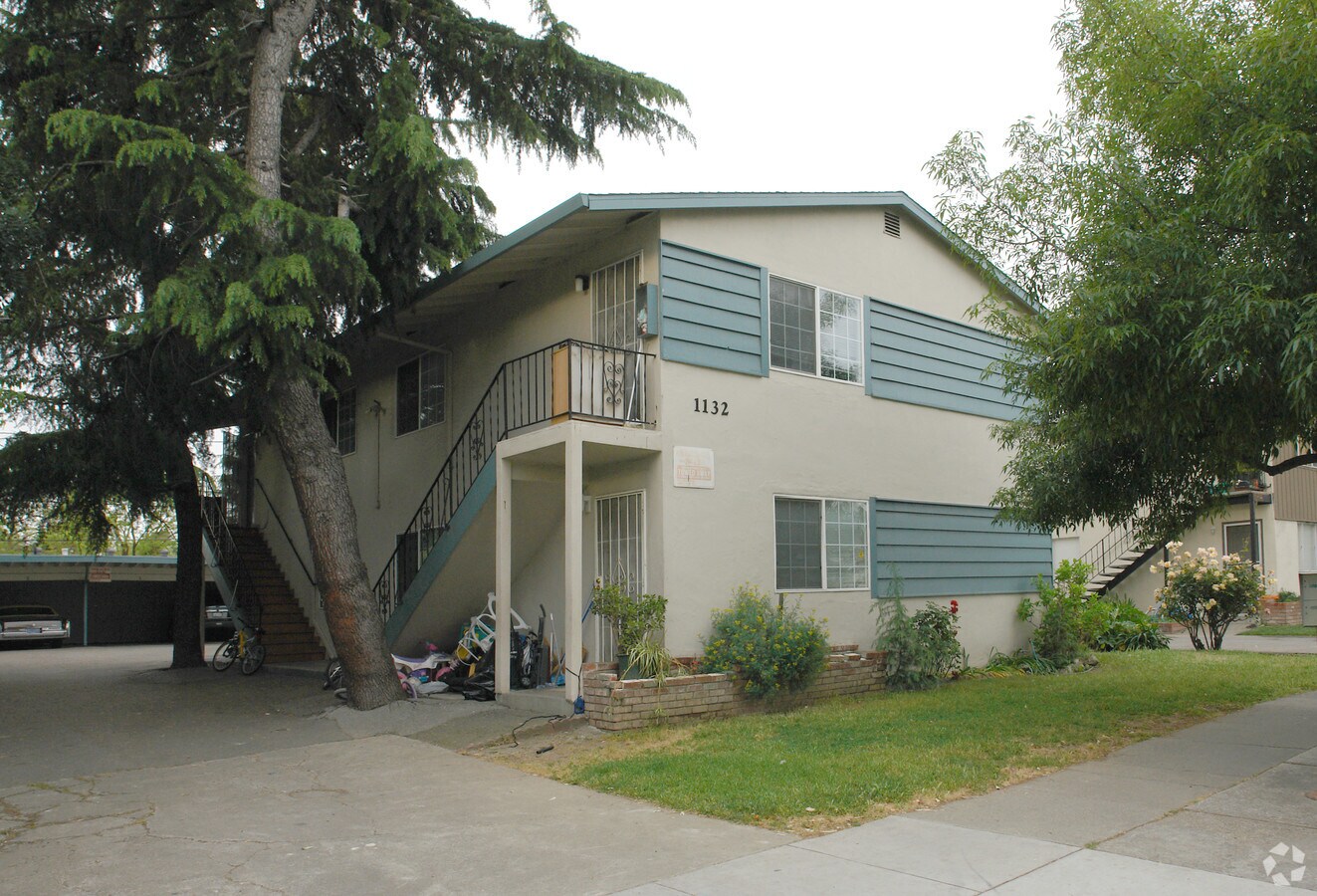 1132 West Hamilton - 1132 West Hamilton