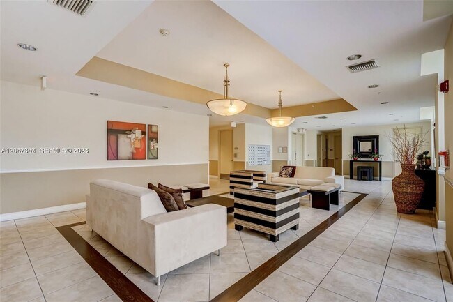 Photo - 2425 SW 27th Ave Unit 806