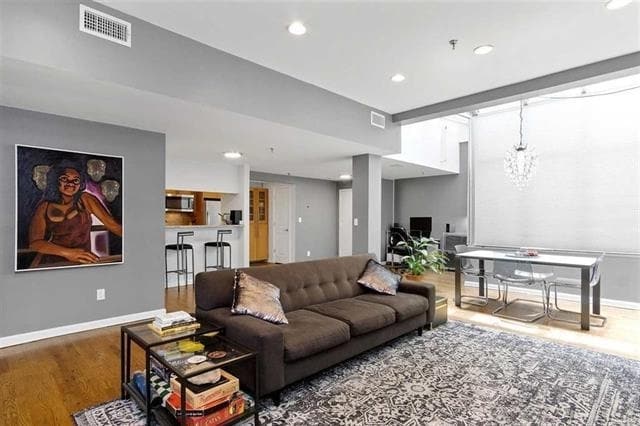 Photo - 357 Varick St Unidad 324B