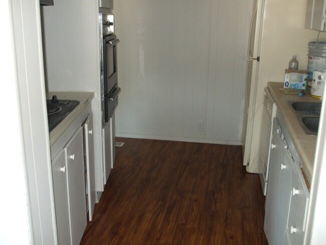 Photo - 3 bed 2 bath manufactured with new flooring