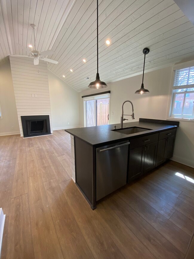 Photo - 252 Jackson St