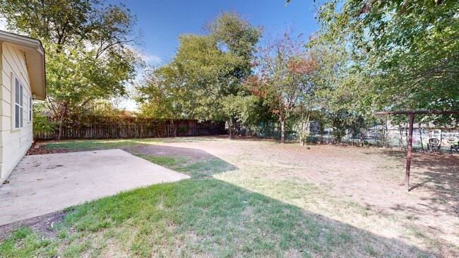 Photo - SPACIOUS HOUSE FOR RENT!!!