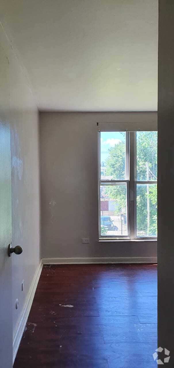 Building Photo - 4023 W Carroll Ave Unit 2 Rental