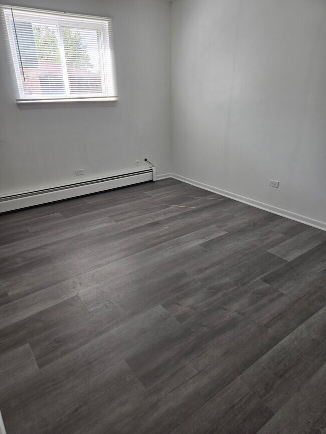 Bedroom 1 - 504 Schroeder Ave Unit #1