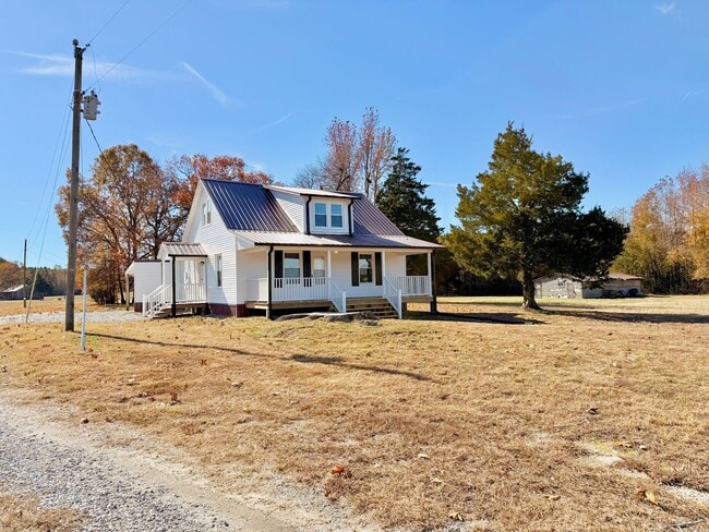 Building Photo - Charming 3 Bedroom Home for Rent!