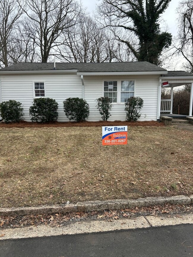 Building Photo - 518 W 24 1/2 St