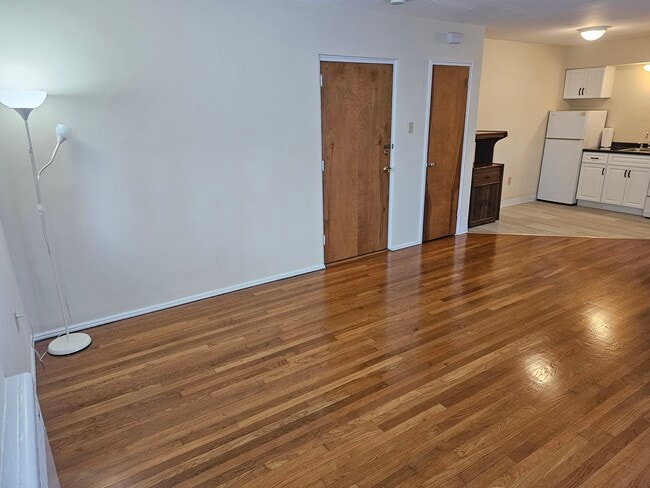 Photo - 545 Howell Ave Unit 7