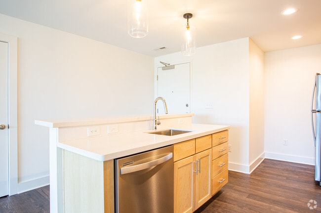 2BR, 2BA