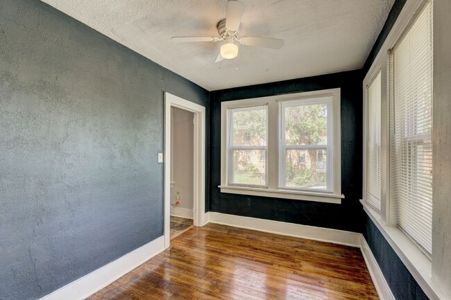 Photo - 1 Bed 1 Bath apartment in Okc close to Plaza District!