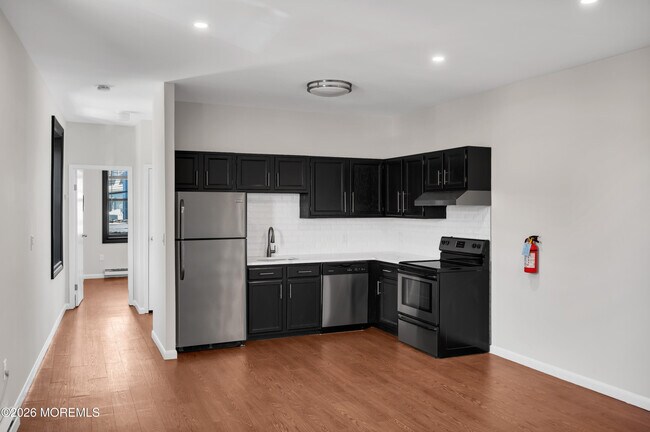 31 W Front St Unit 1