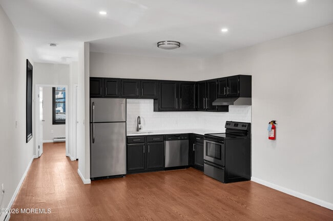 Photo - 31 W Front St Unit 1