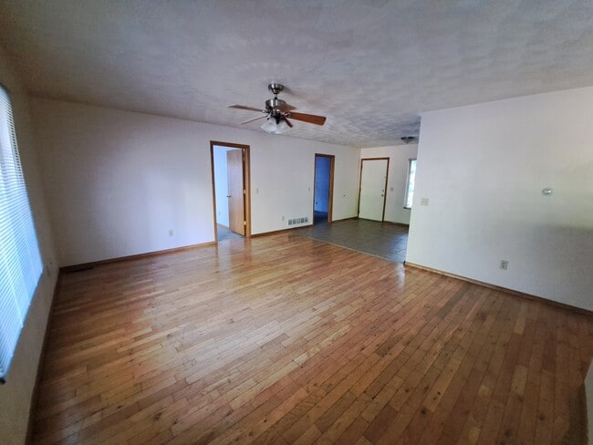 Photo - 1332 Knollwood Ave